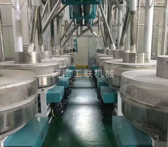 山东杂粮加工设备厂家：石磨面粉机最大限度保留小麦的营养